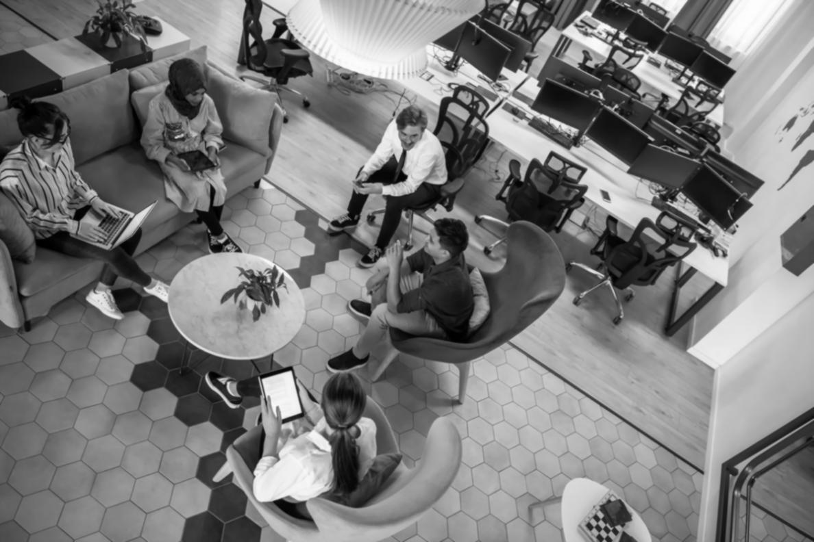 Group of engaged learners participating in an online educational session